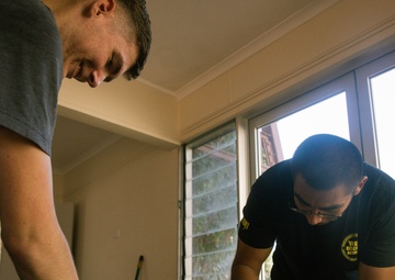 U.S. Marines with CLB-1, MRF-D 25.3 supports volunteer event for St. Vincent de Paul Society