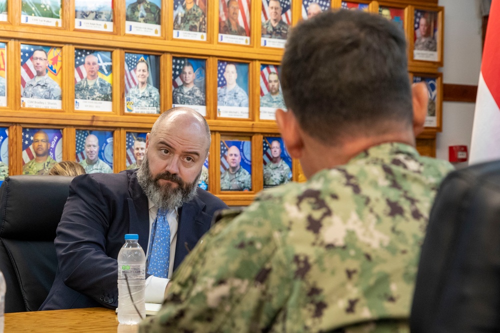 DV visits Camp Bondsteel