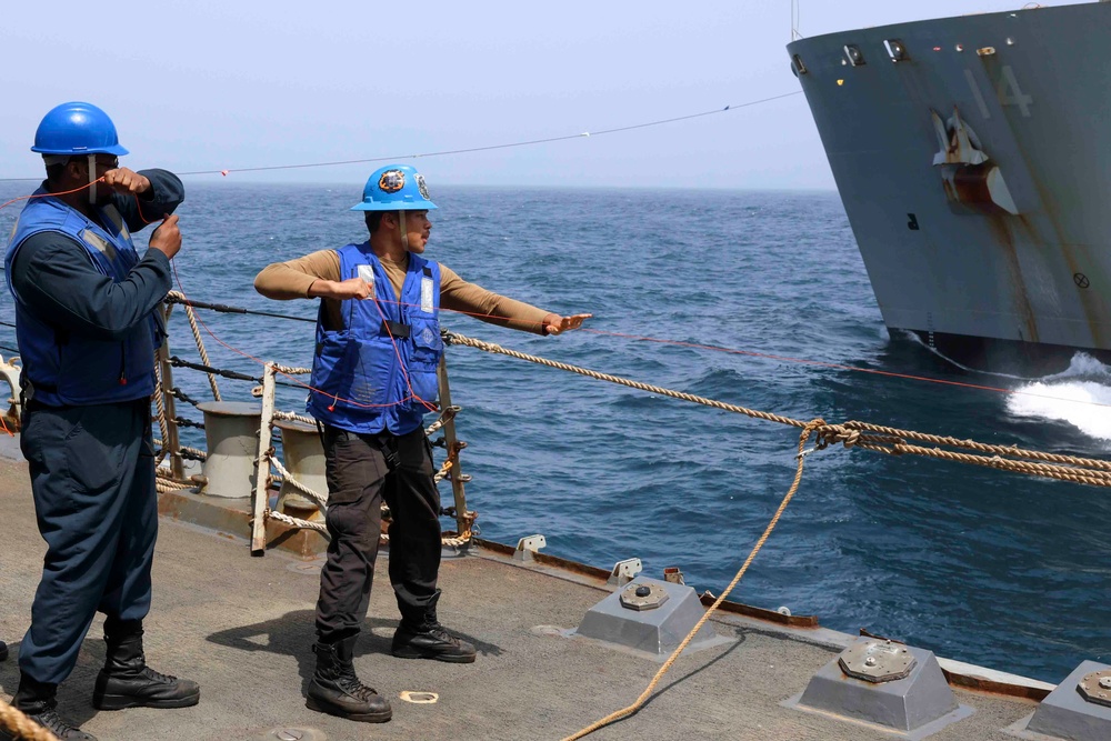USS FORREST SHERMAN (DDG 98) CONDUCTS RAS