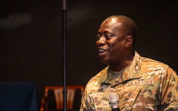 Livin’ on a prayer: Chaplain preaches on resilience to 521AMOW