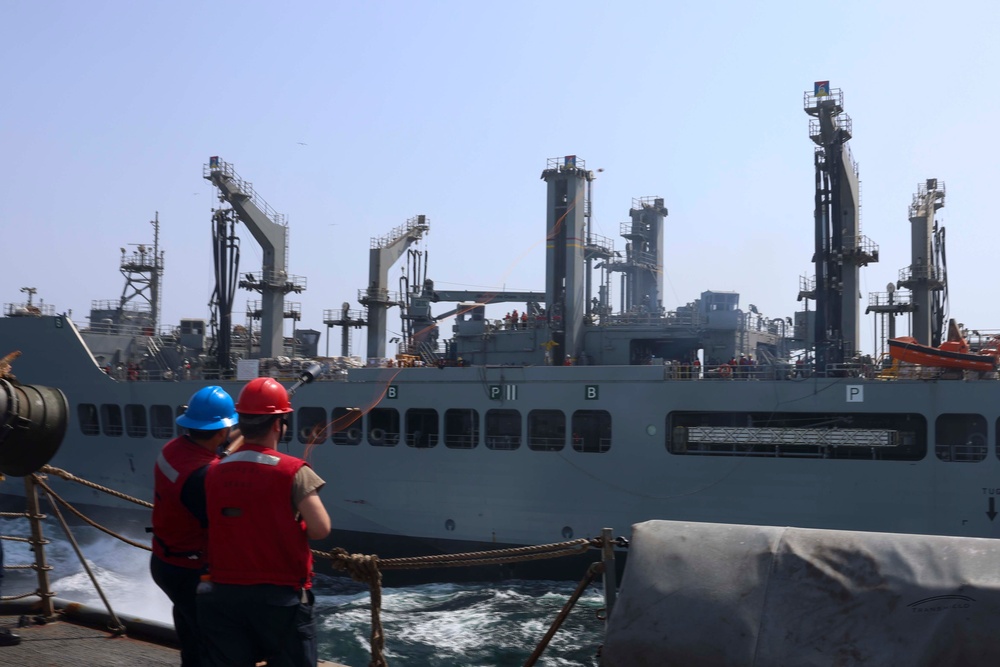 USS FORREST SHERMAN (DDG 98) CONDUCTS RAS