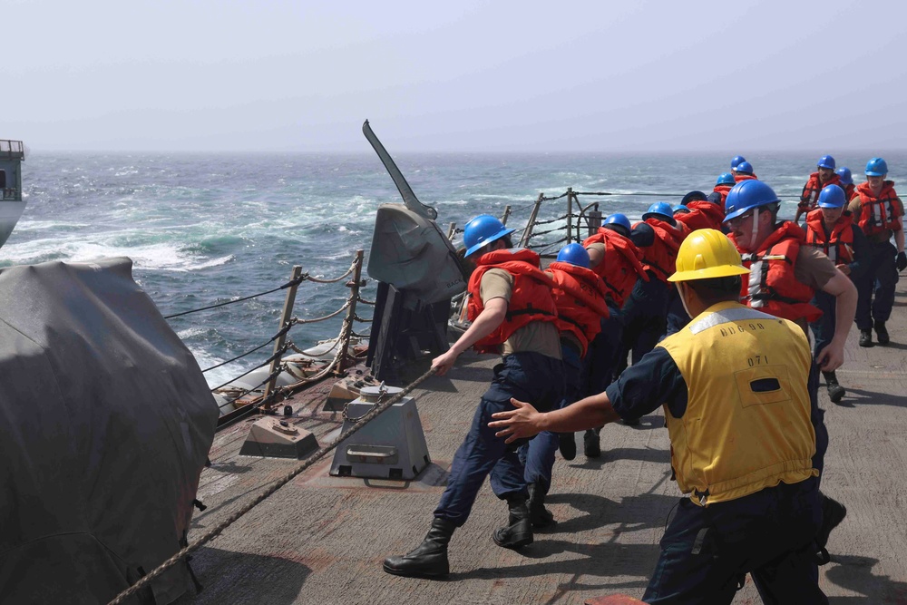USS FORREST SHERMAN (DDG 98) CONDUCTS RAS