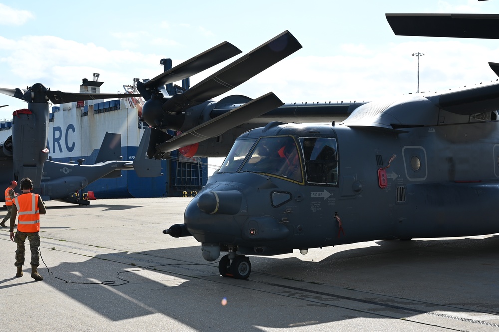 Newest 352 SOW Ospreys arrive at Southampton port