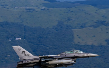 F-16 Fighting Falcons take off from Aviano Air Base
