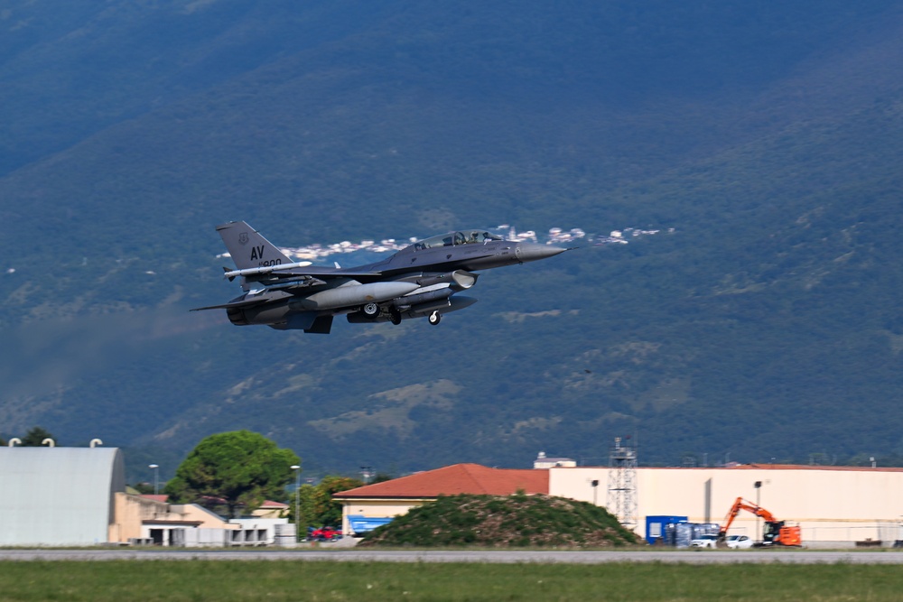 F-16 Fighting Falcons take off from Aviano Air Base