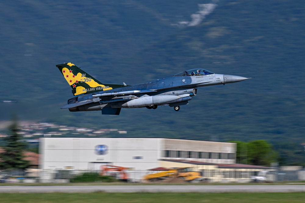 F-16 Fighting Falcons take off from Aviano Air Base