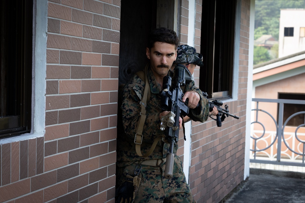 2/23 Marines Conduct MOUT Training with ROK Marines | Day 4