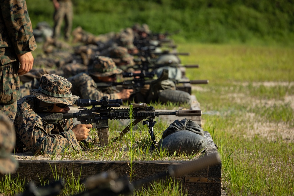 2/23 Marines and ROK Marines Conduct Bilateral Zeroing Range