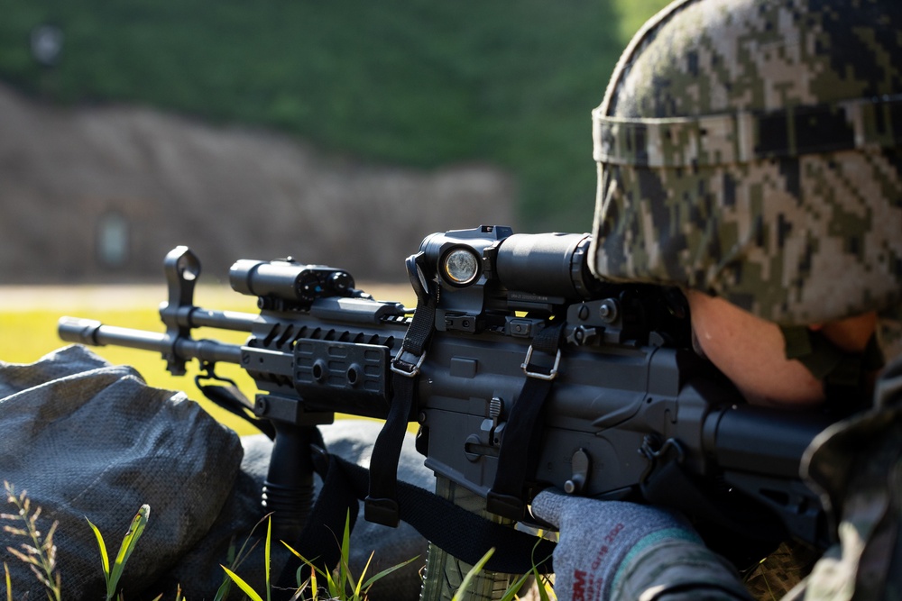 2/23 Marines and ROK Marines Conduct Bilateral Zeroing Range