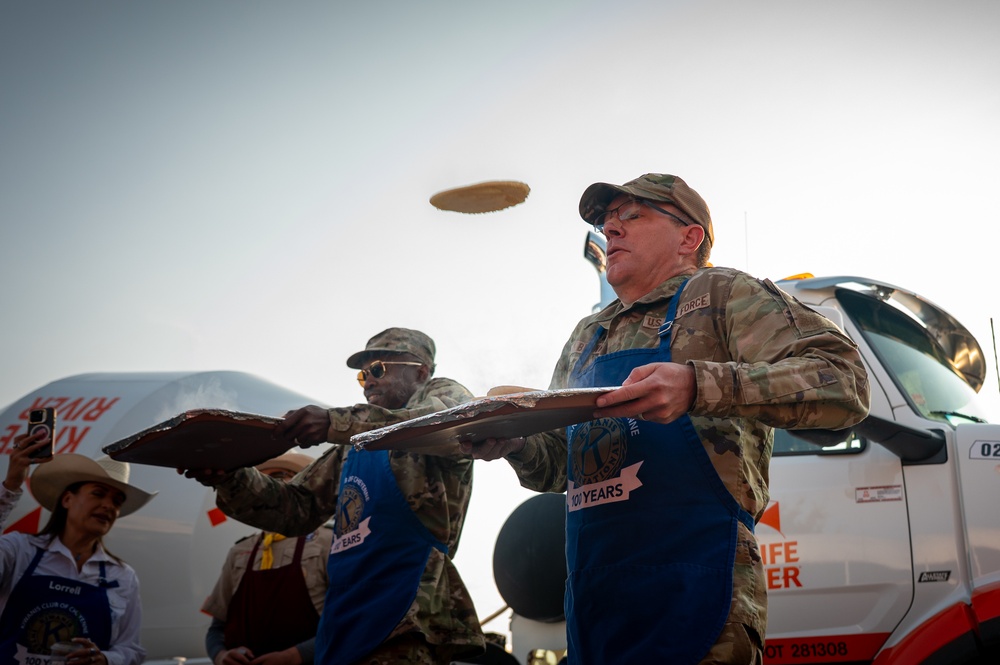 90MW and 20AF Commanders at Cheyenne Pancake Breakfast