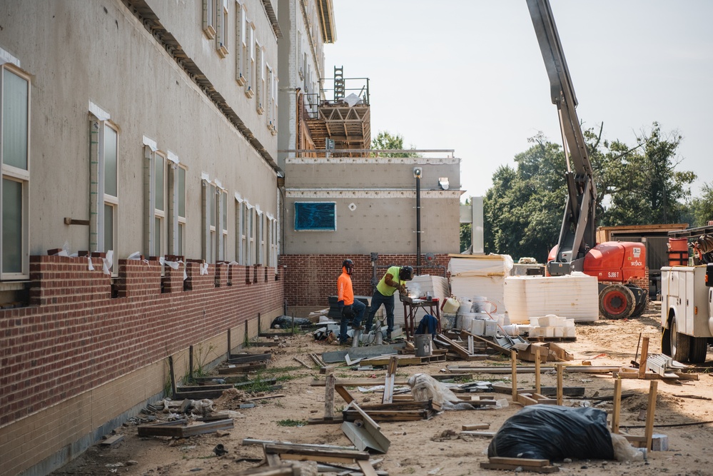 USACE North Atlantic Division Commander visits Baltimore District project sites