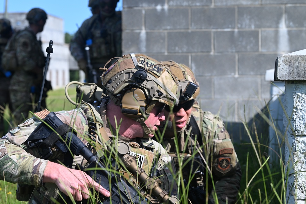 172nd SFS Conduct Training