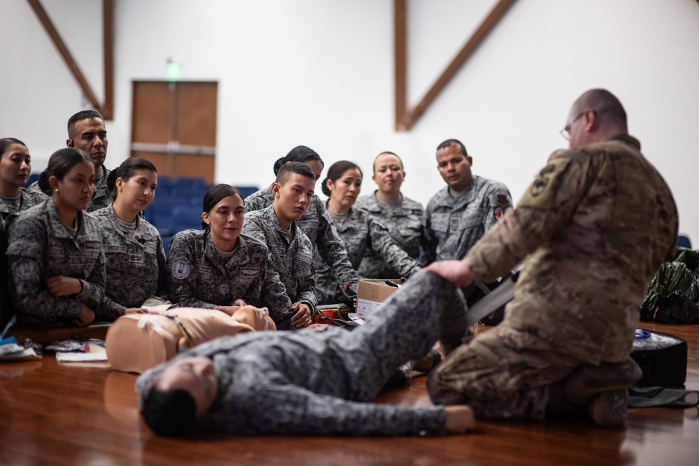 U.S., Colombia train in combat care at RDLA25