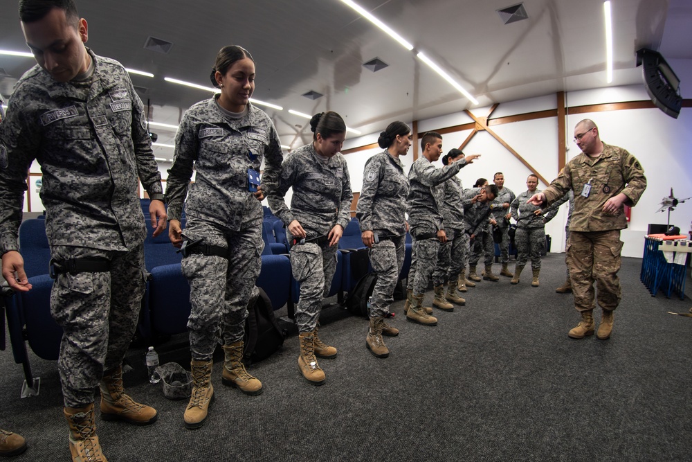 U.S., Colombia train in combat care at RDLA25