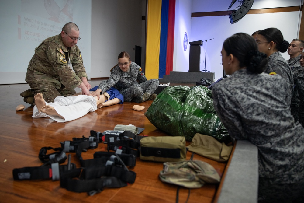 U.S., Colombia train in combat care at RDLA25