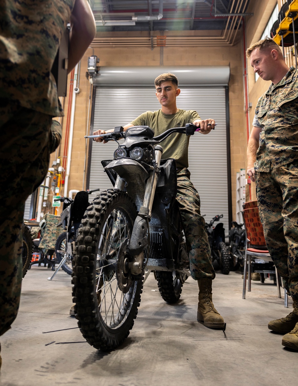 11th MEU and 1st Recon Marines conduct joint limited technical inspections