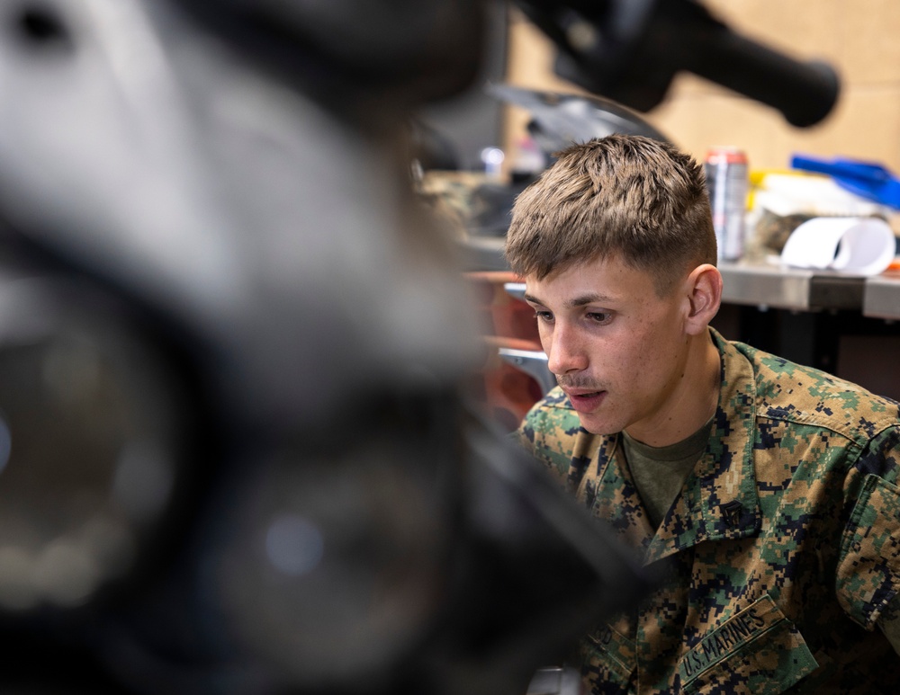11th MEU and 1st Recon Marines conduct joint limited technical inspections