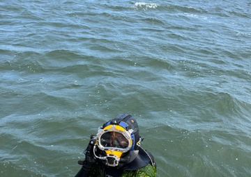 ERDC divers essential to underwater research