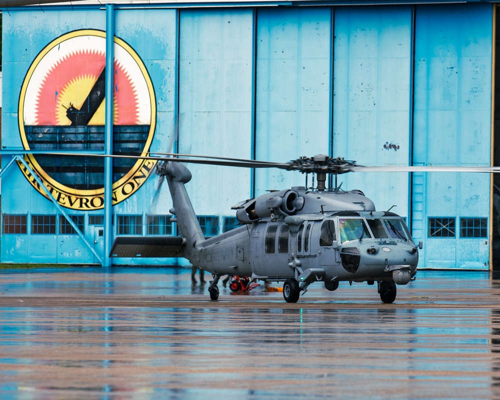 VX-1 conducts flight operations