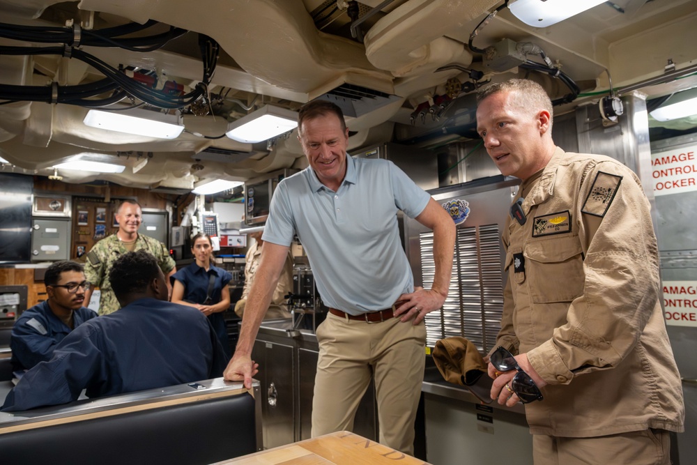 Senator Eric Schmitt and Staff visit USS Indiana (SSN 789)