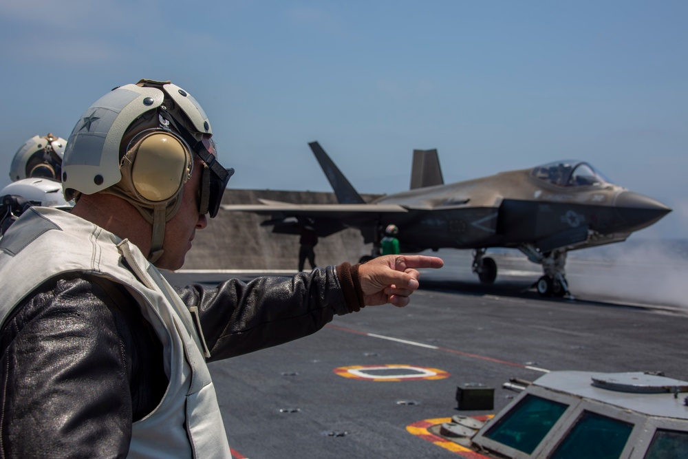 Abraham Lincoln hosts 3rd Marine Aircraft Wing