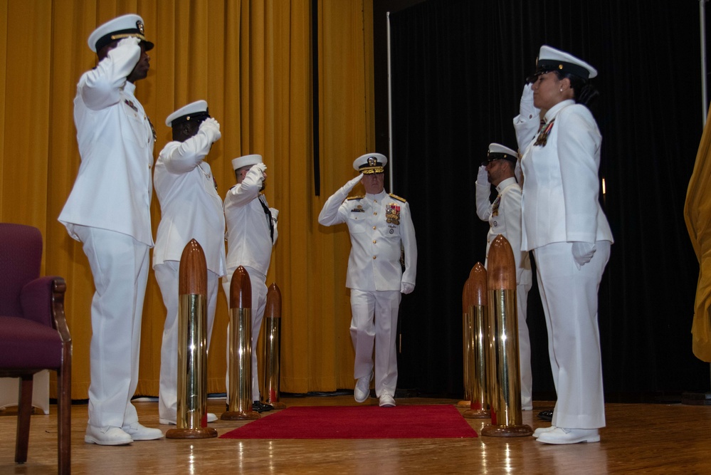 Navy Pay and Personnel Support Center changes command