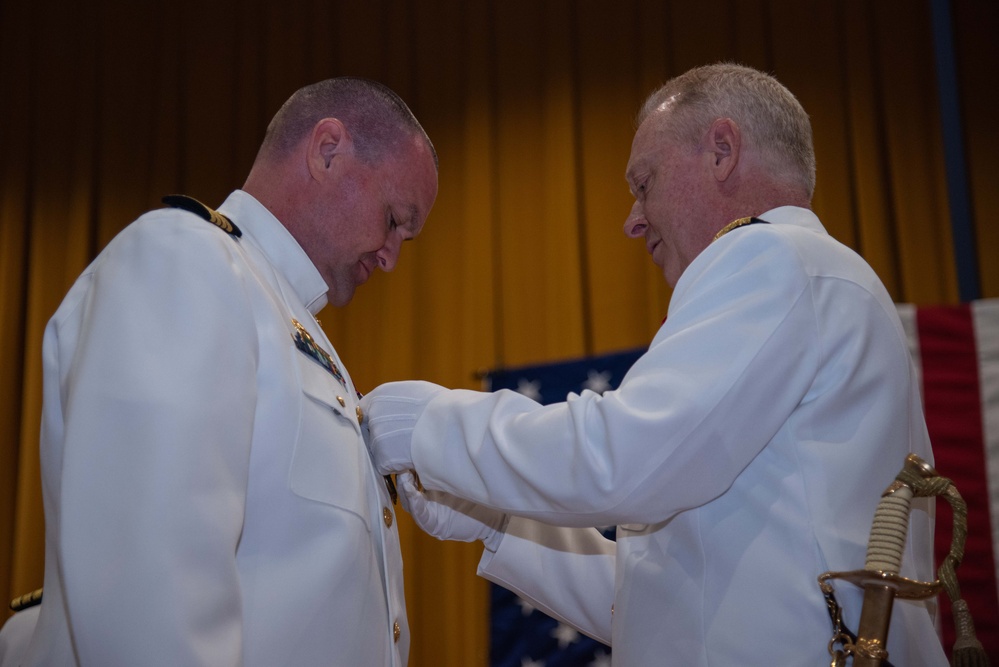 Navy Pay and Personnel Support Center changes command