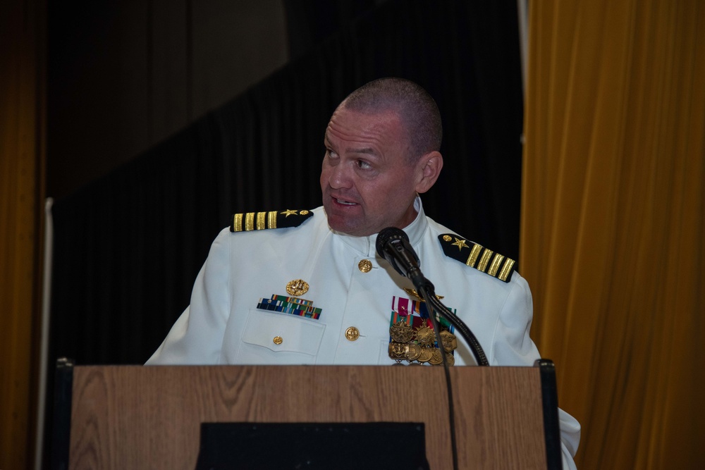 Navy Pay and Personnel Support Center changes command