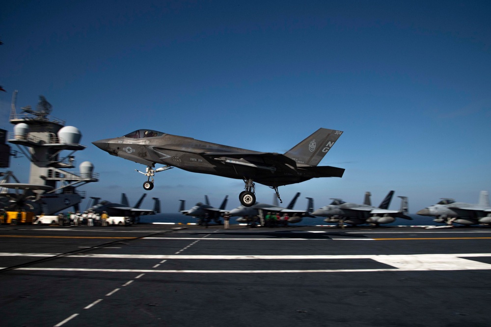 Abraham Lincoln conducts flight operations