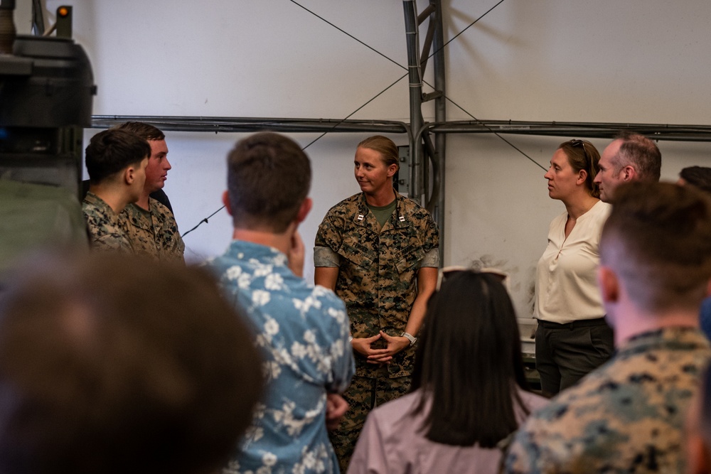 Congressional staff delegation visits 3d MLR
