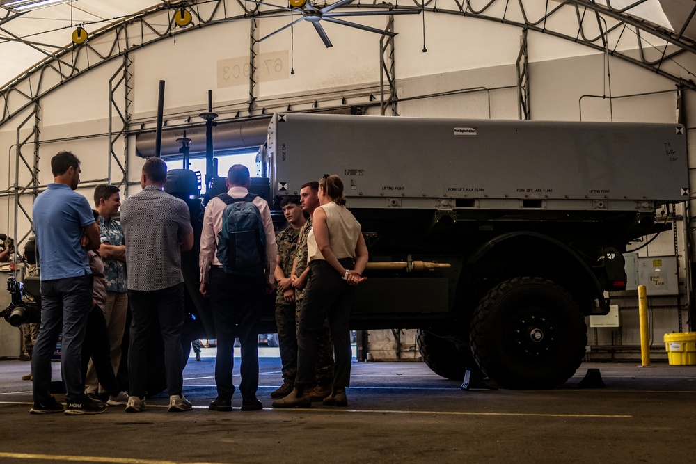 Congressional staff delegation visits 3d MLR