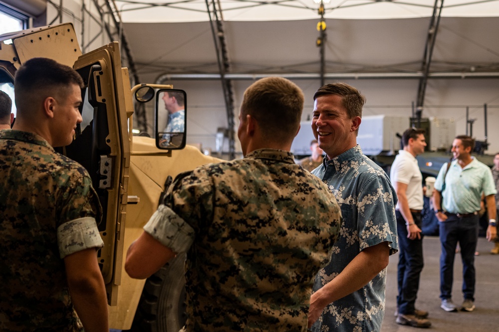 Congressional staff delegation visits 3d MLR