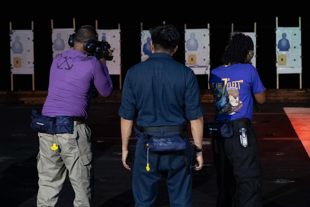 USS America (LHA 6) Sailors Conduct M4 Qualification Shoot