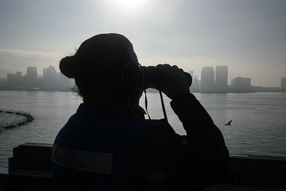 USS Theodore Roosevelt Gets Underway