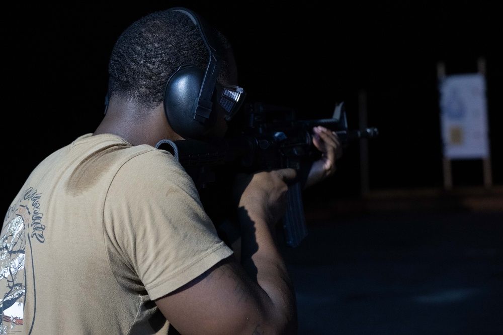 USS America (LHA 6) Sailors Conduct M4 Qualification Shoot