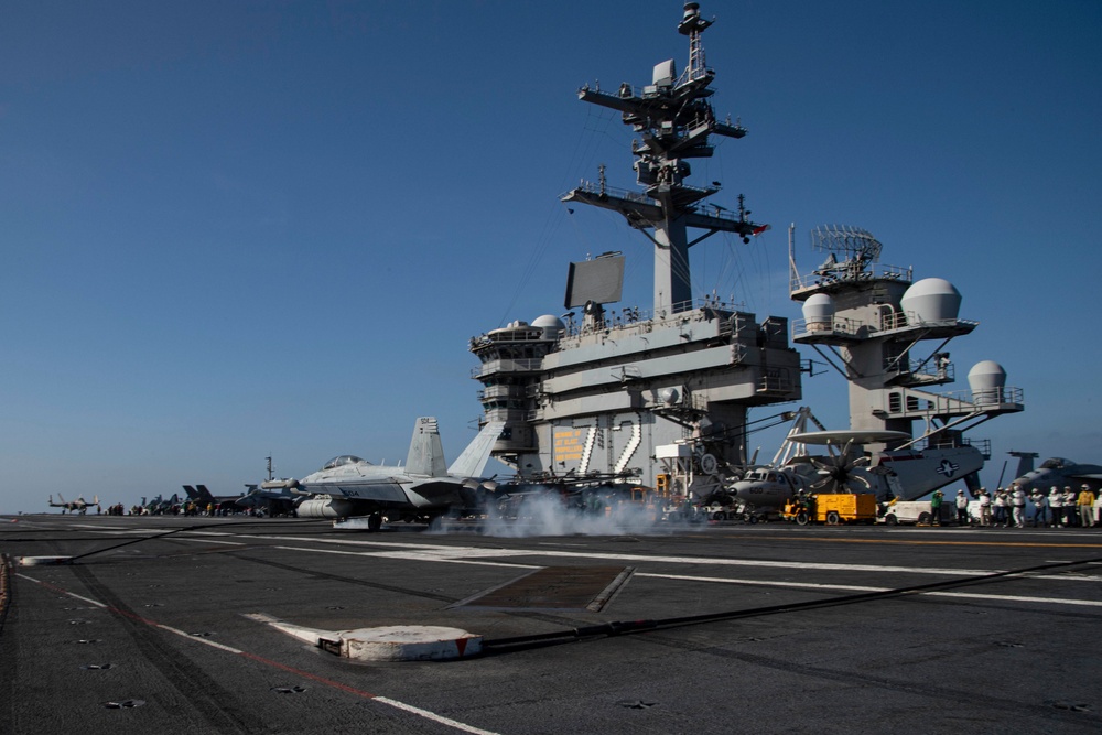 Abraham Lincoln conducts flight operations