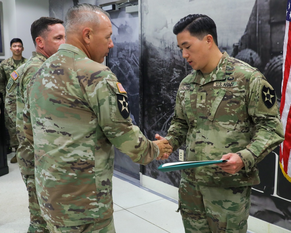 2nd Combat Aviation Brigade receives U.S. Army Exceptional Aviation award and Brig. Gen. Carl I. Hutton Memorial Award.