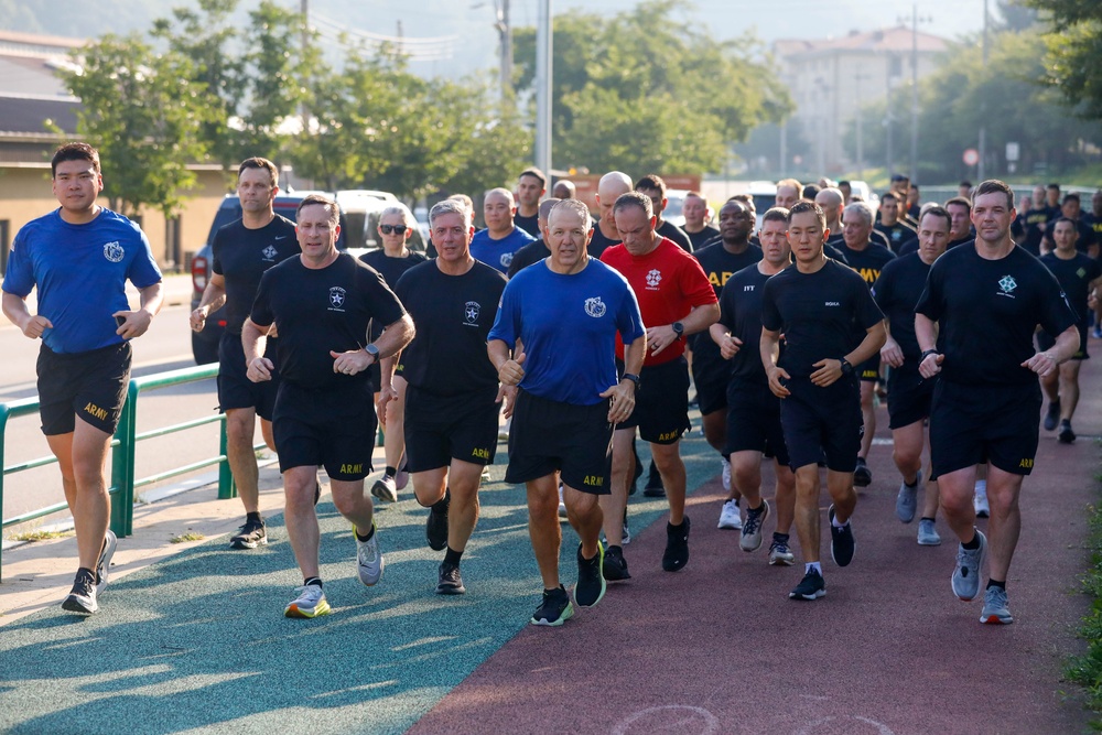 2ID leadership participates in a Mungudai PRT Event.