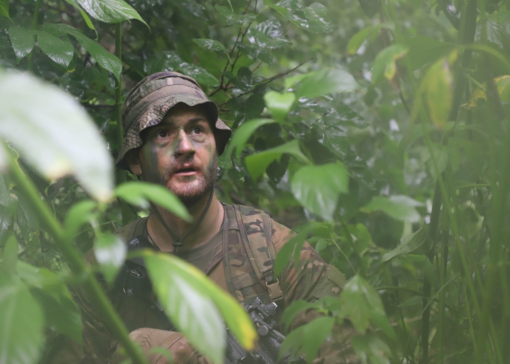 2ID leads squad field training exercise with New Zealand Army soldiers.