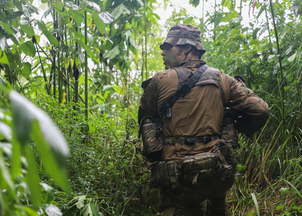 2ID leads squad field training exercise with New Zealand Army soldiers.