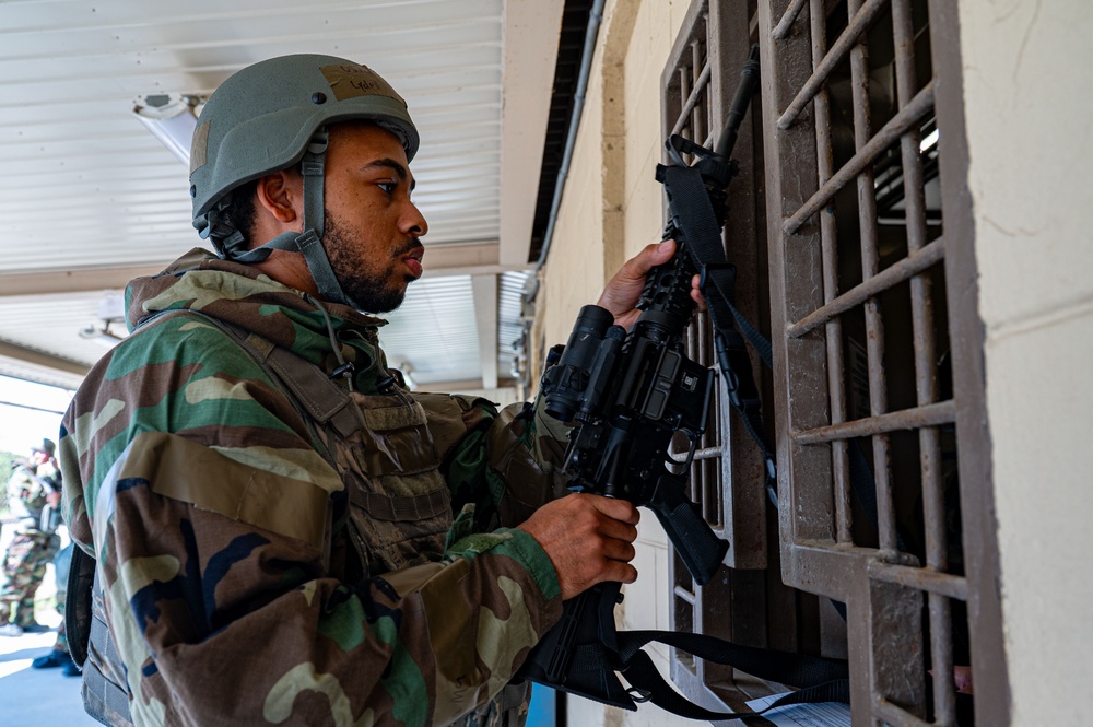 8th Fighter Wing flexes with General Arming Procedures