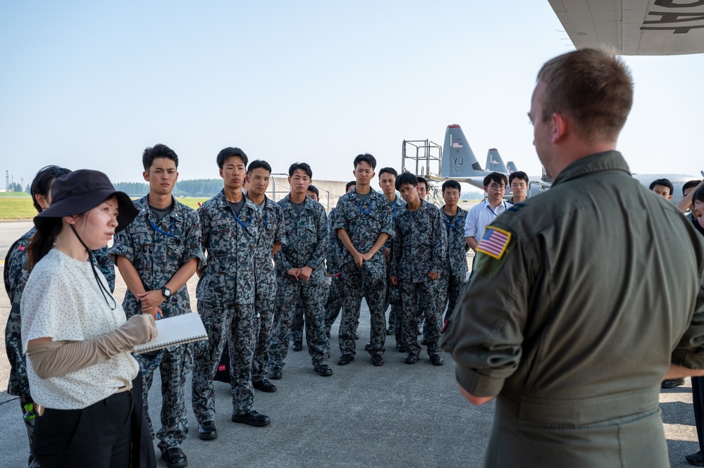 374 AW hosts JASDF personnel for C-130J static display tour