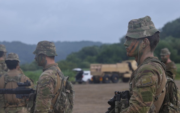 2ID leads squad field training exercise with New Zealand Army soldiers.