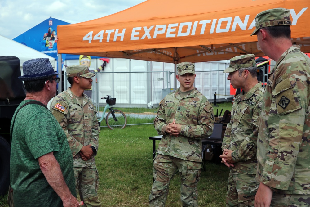 2d TSB personnel showcase Signal Capabilities at Hessen State Fair 2025 2d TSB personnel showcase Signal Capabilities at Hessen State Fair 2025