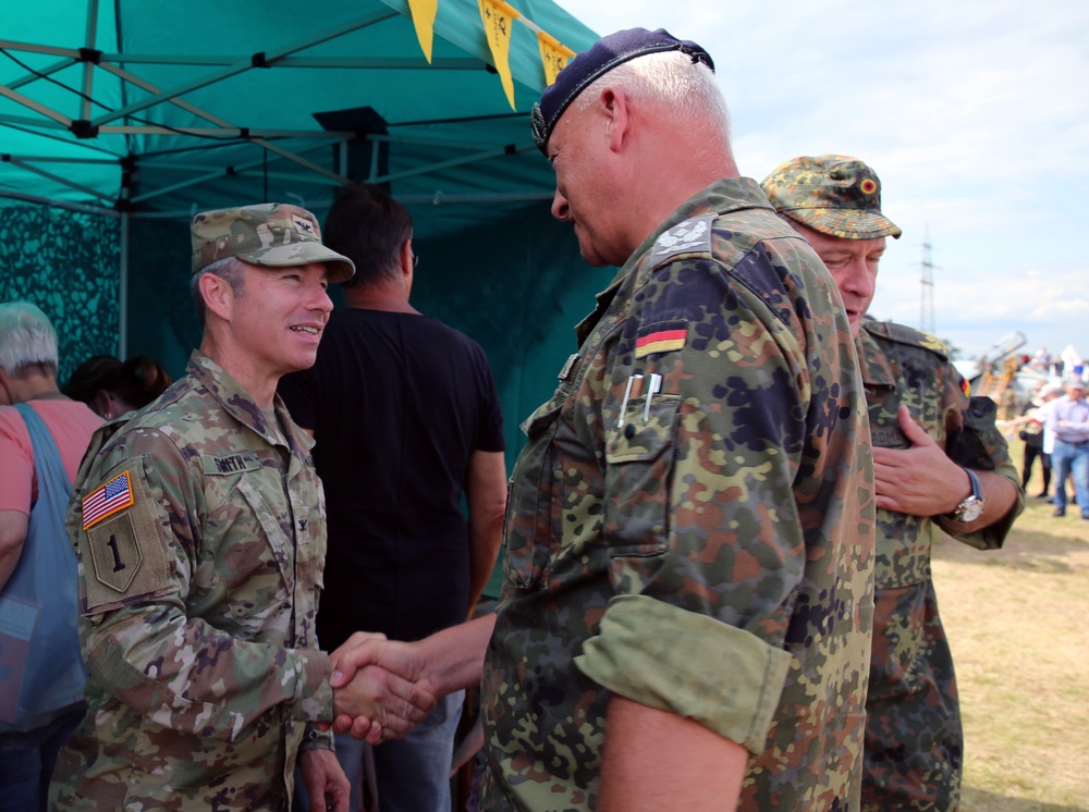 2d TSB personnel showcase Signal Capabilities at Hessen State Fair 2025 2d TSB personnel showcase Signal Capabilities at Hessen State Fair 2025