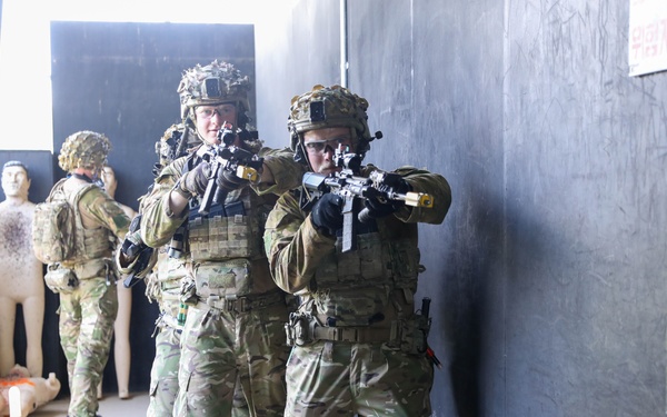 2ID leads shoothouse training with New Zealand Army soldiers.