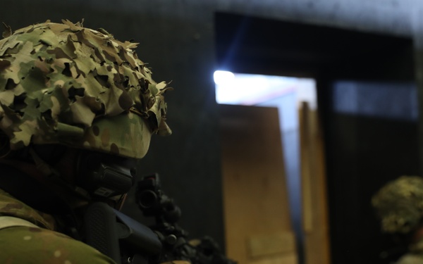 2ID leads shoothouse training with New Zealand Army soldiers.