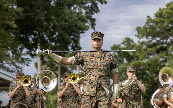 MCAS Cherry Point’s H&amp;HS bids farewell to Sgt. Maj. Burnette, welcomes Sgt. Maj. Nunez
