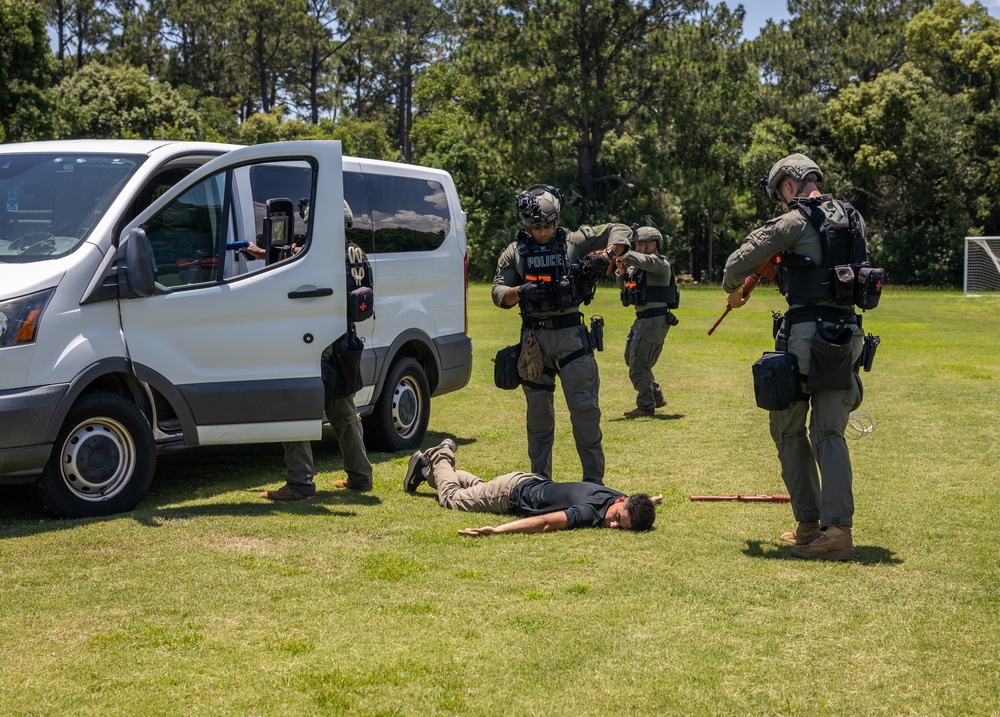 Military police demonstration at Hilton Head Prep School