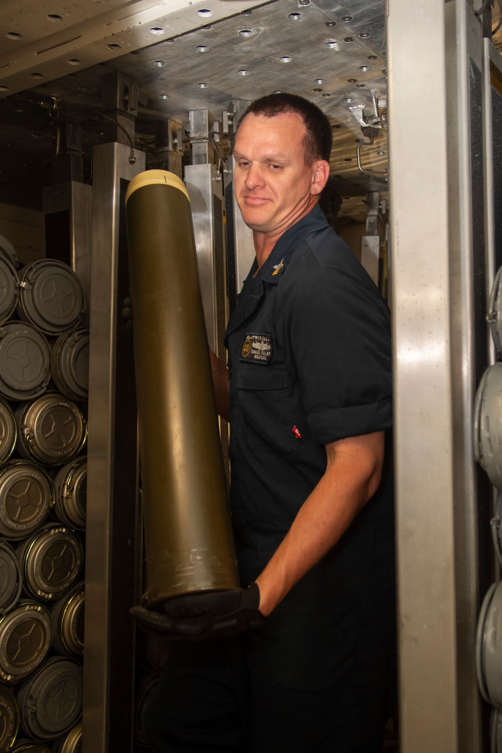 USS Higbee Conducts Reload of Mark 45 5-inch Gun